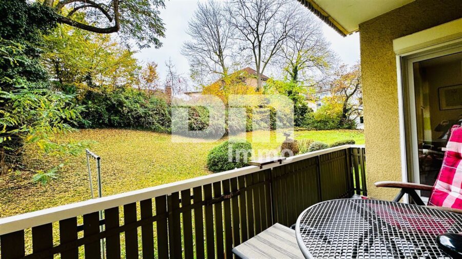 Helle Vierzimmerwohnung (Hochparterre) mit Balkon in Traumlage - Balkon / Loggia